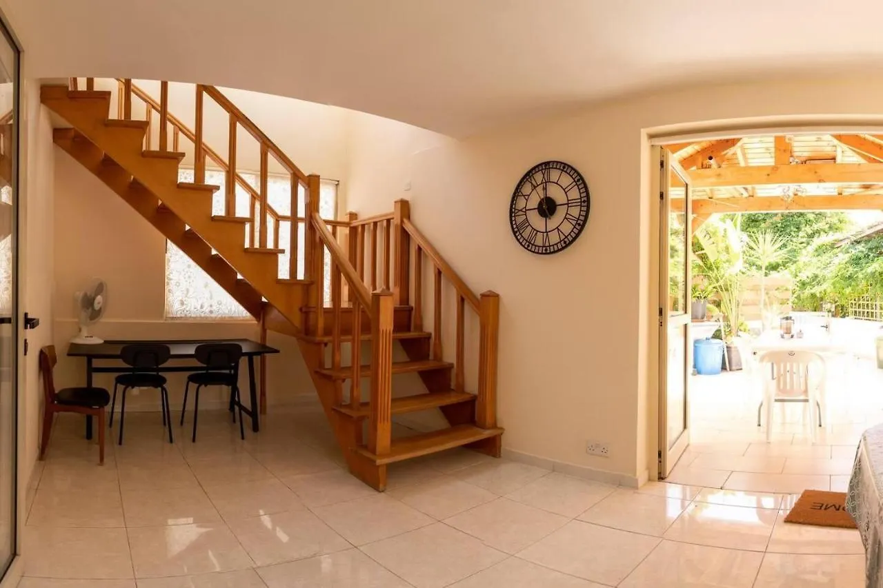 Captivating Lake & Oceanview Getaway House Meneou Dom wakacyjny